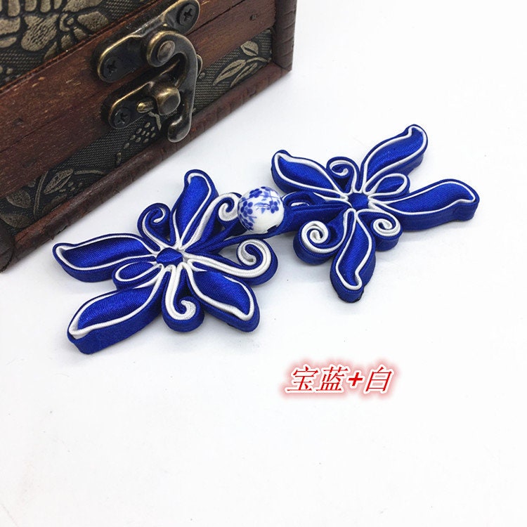 Handmade Butterfly Satin Cheongsam Buttons: Chinese Knot Fastener