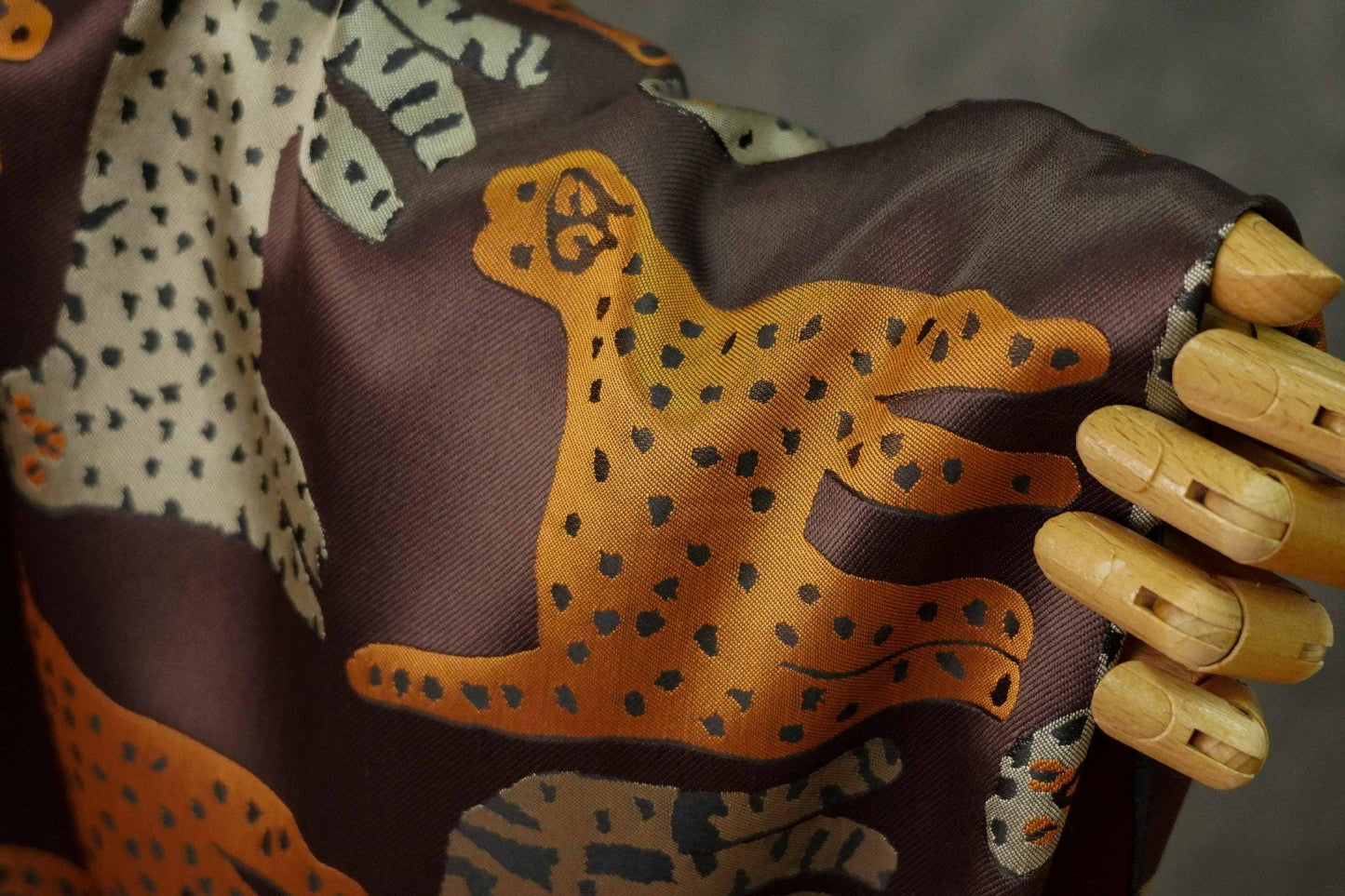 Leopard Jacquard Woven Fabric: Metallic Floral Embossed Upholstery, Sewing DIY
