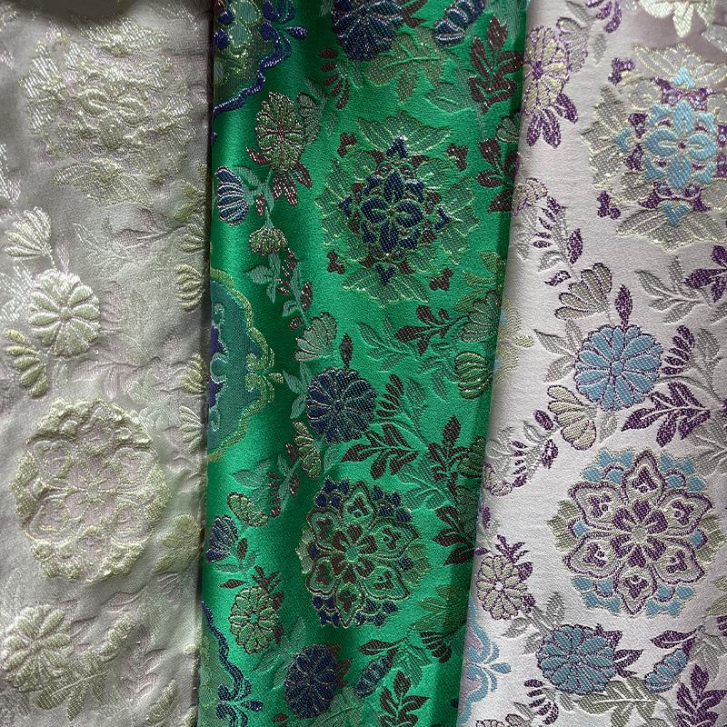 Tissu brocart à motifs floraux : Rayonne Cheongsam Qipao de 147 cm de large