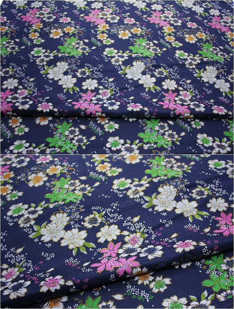 Tissu brocart jacquard à fleurs de cerisier : mélange de soie et de rayonne japonaises