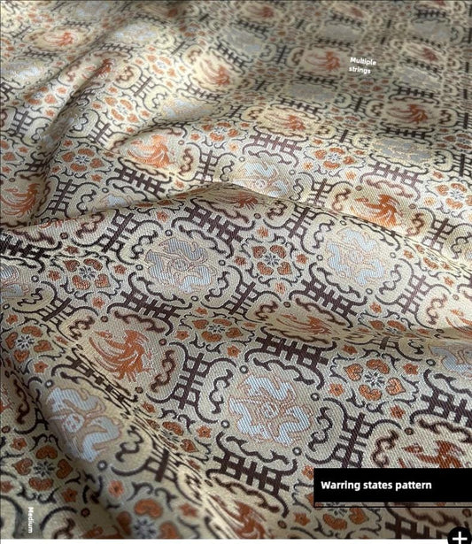 Brocart à motifs Sengoku : tissu pour robe de style ancien, 150 cm de large
