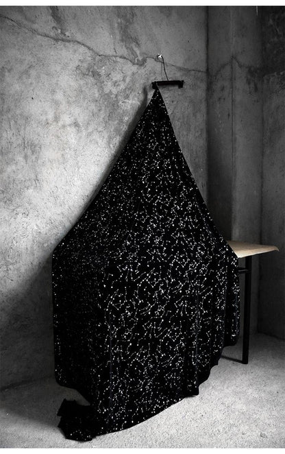 Tissu velours jacquard métallisé : accents d’étoiles argentées, 170 cm de large