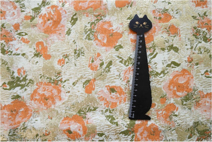 Tissu jacquard à motif floral : style peinture à l’huile douce, accents dorés, largeur 145 cm