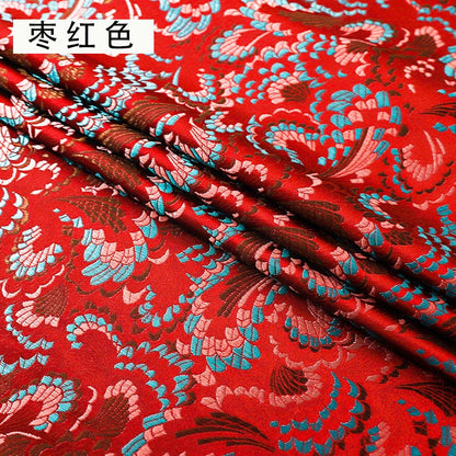 Tissu brocart à motif de plumes de paon : mélange de soie chinoise et de rayonne à fleurs magenta