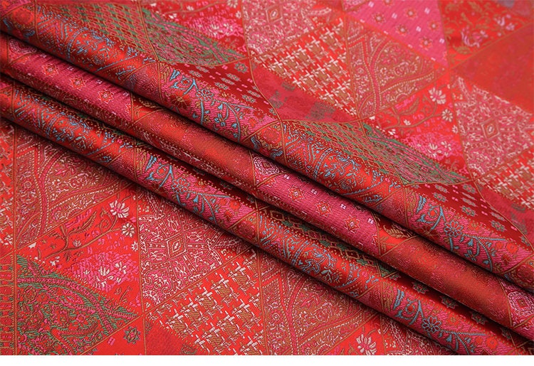 Tissu patchwork en brocart de soie : tissu jacquard damassé pour costumes