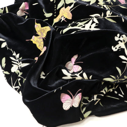 Tissu velours noir à imprimé papillons : mélange de rayonne de 140 cm de large