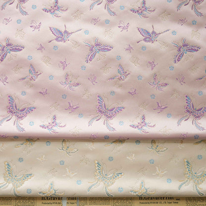 Tissu Butterfly Gold Thread : 150 cm de large, polyester tissé orné