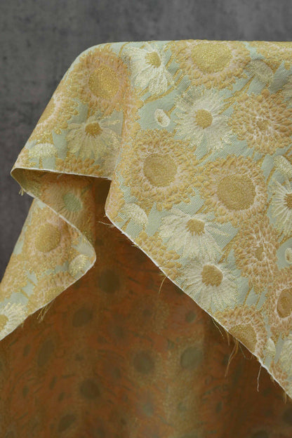 Embossed Daisy Jacquard Fabric With Gold Thread: Vintage Court Style, 63"W