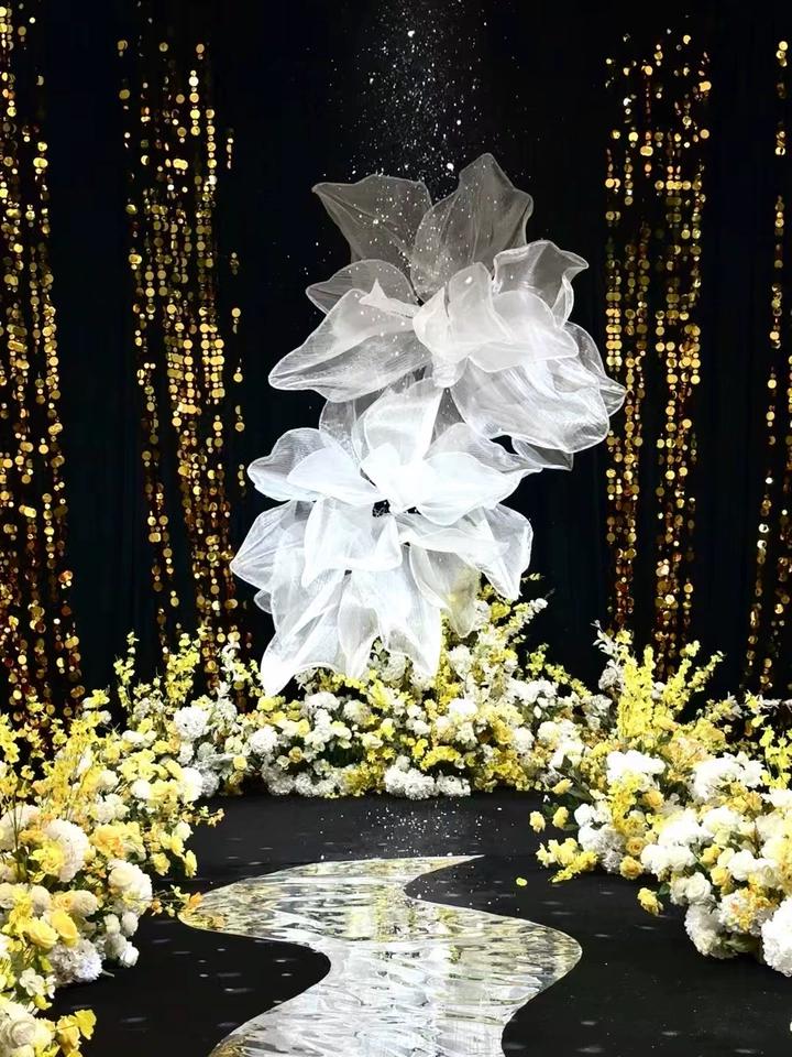 Gauze Petal Flower Art: DIY Wedding Background Decoration