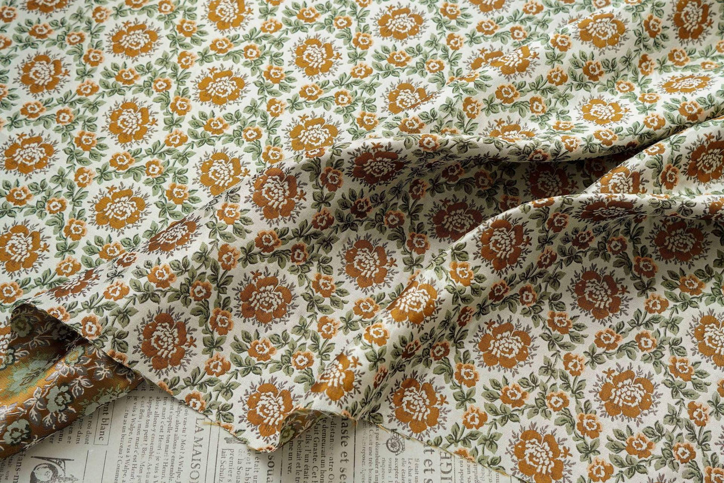 Pastoral Vintage Wreath Jacquard Fabric ��� Elegant Dress, Qipao, Suit, and Handbag Ma