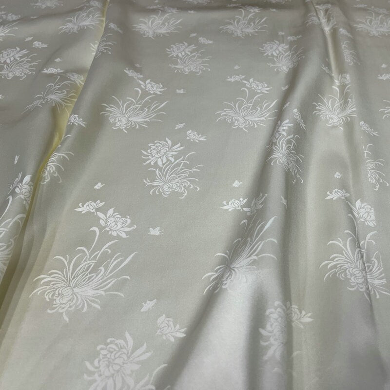 Chrysanthemum Jacquard Fabric: 50"W Chinese Antique Style