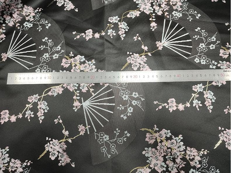 Tissu brocart à fleurs de prunier rouge : Matériel de couture pour cheongsam qipao