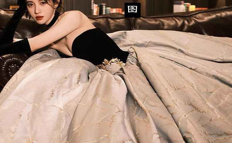 Gold Thread Leaf Jacquard Fabric: 3D Texture Upholstery, Prom Dress Sewing (55" W)