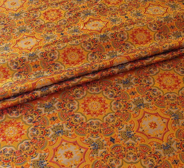 Tissu brocart Thangka exotique : satin jacquard tibétain (75 cm x 145 cm)