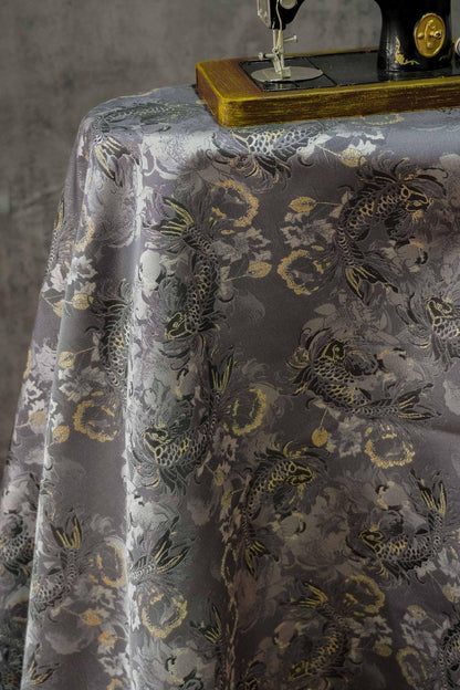 Tissu jacquard à motif de carpe dorée : tissu d'ameublement et de costumes à effet métallisé 3D