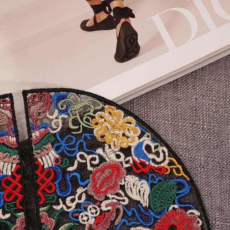 Embroidered Floral Patch: Round Ethnic Style Clothing Decor