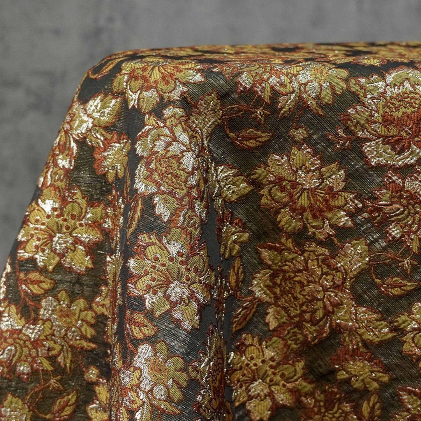Tissu jacquard européen à motif floral en relief et fil d'or - Brocart de luxe pour ameublement, rideaux, couture, décoration intérieure - Large