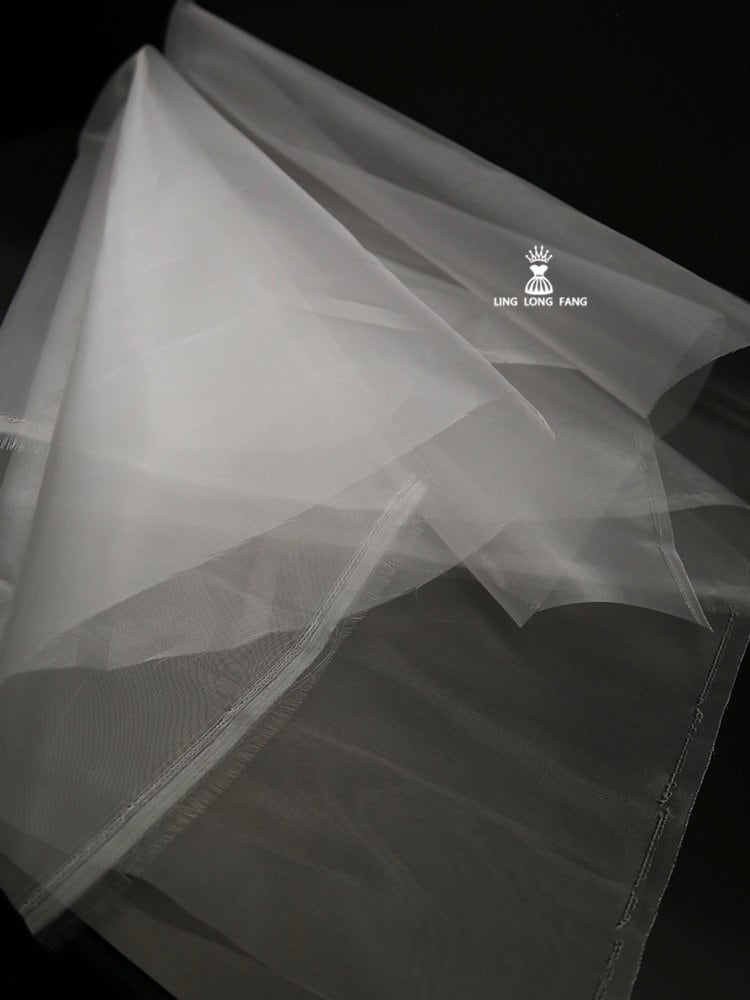 Tissu organza rigide noir et blanc - 137 cm de large - Matériel de création DIY