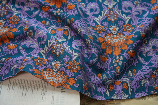 Tissu jacquard à motif floral : Couleurs anciennes, texture 3D, 150 cm de large