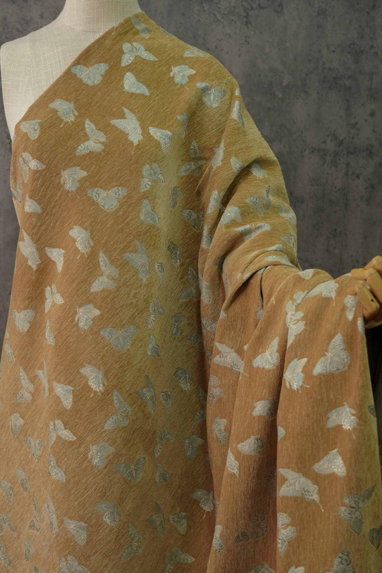 Tissu jacquard chenille papillon : tissu d’ameublement de 150 cm de large, vendu au mètre