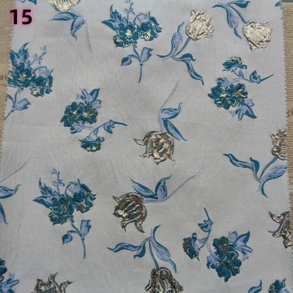 Tissu jacquard Magnolia à feuille d'or : Chenille florale pour ameublement, 142 cm de large