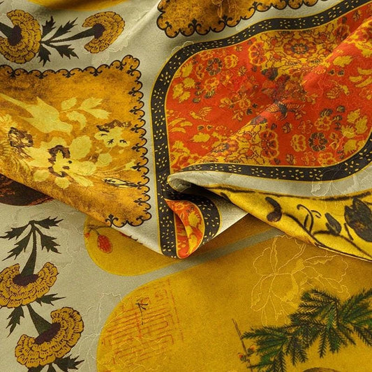 Tissu satiné de soie de thé ancien de Dunhuang : imprimé floral, 150 cm de large