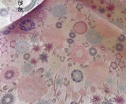 Tissu brocart japonais Nishijin : soie jacquard hortensia, 150 cm de large