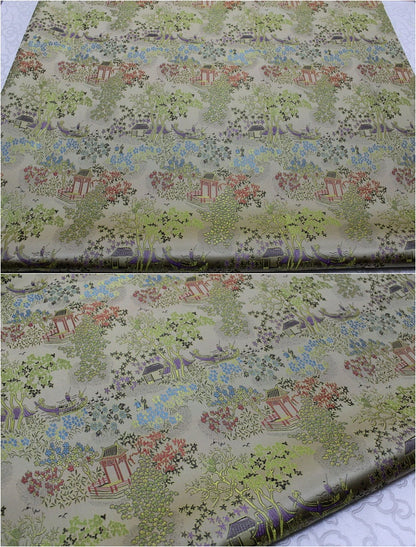 Brocart chinois rouge et or : motif de peintures anciennes, 140 cm de large