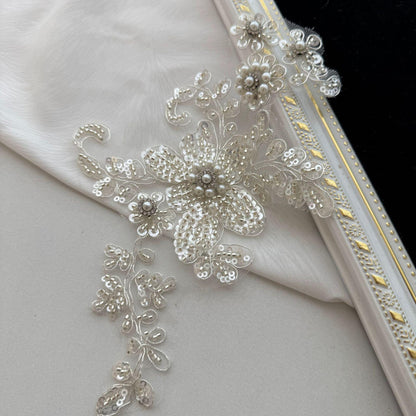 Applique en dentelle brodée de sequins argentés : voile de mariée, décoration de robe de mariée