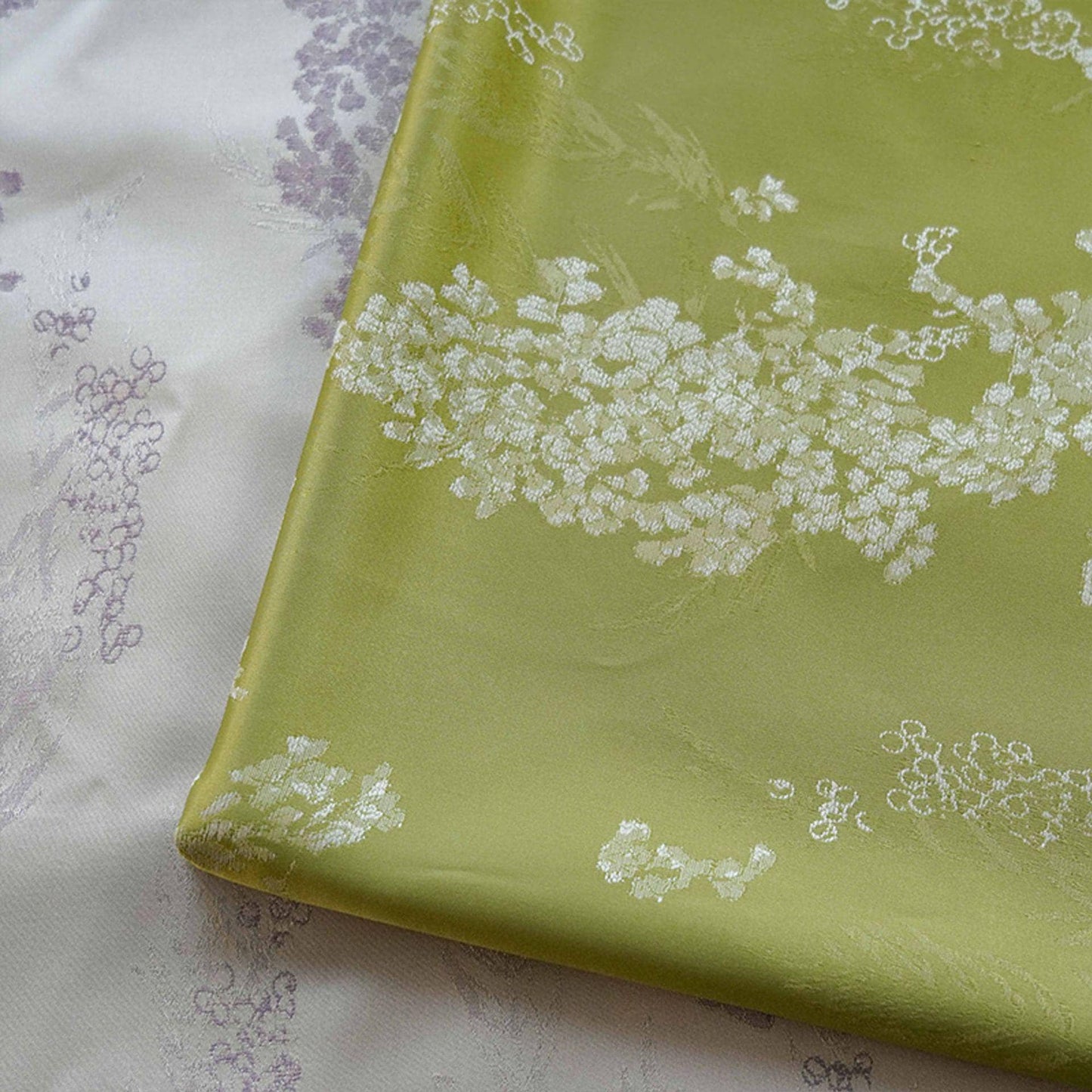 Tissu brocart jacquard à motif floral vintage - 150 cm de large