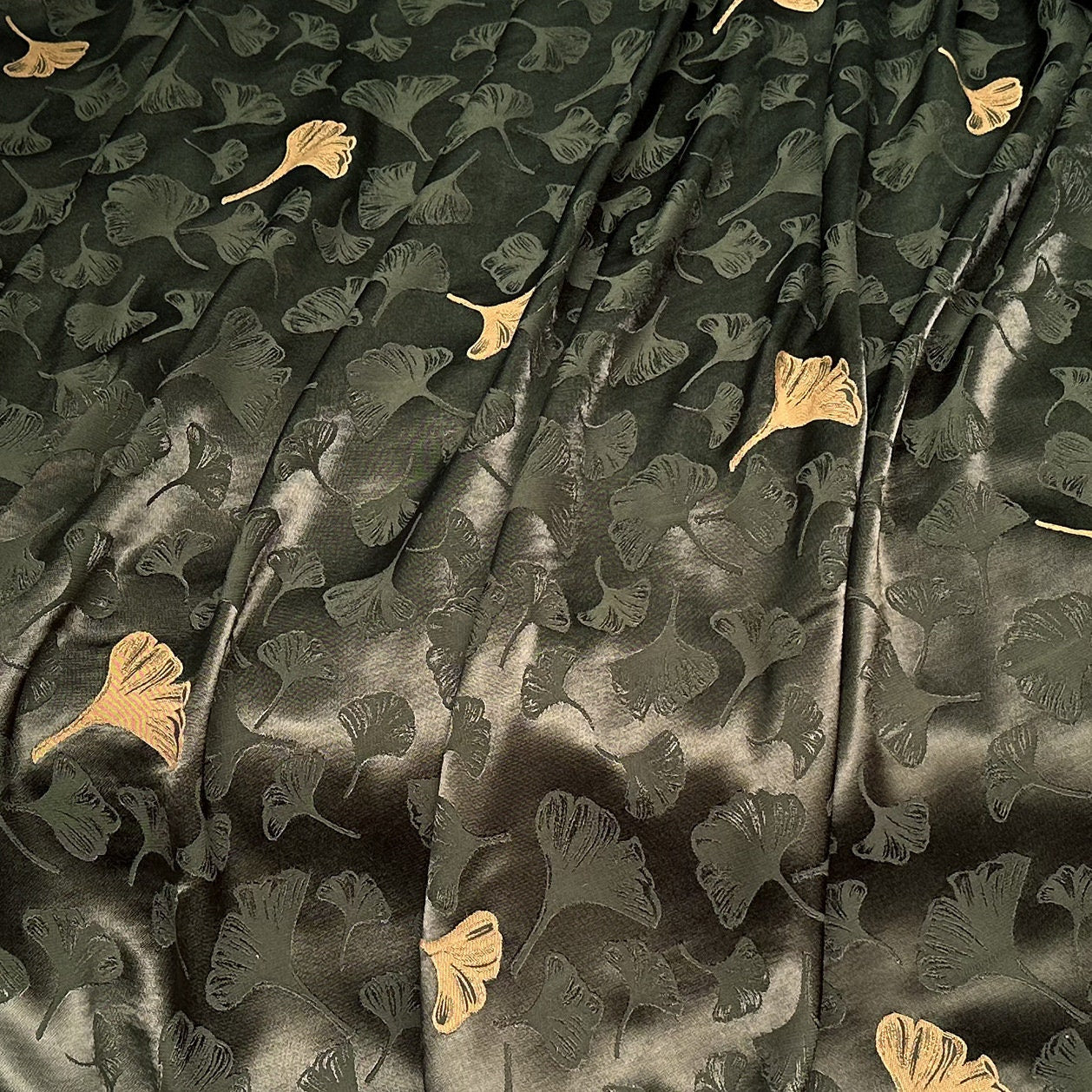 Tissu jacquard en rayonne Ginkgo Biloba : ameublement double face, costumes et couture - 59 cm