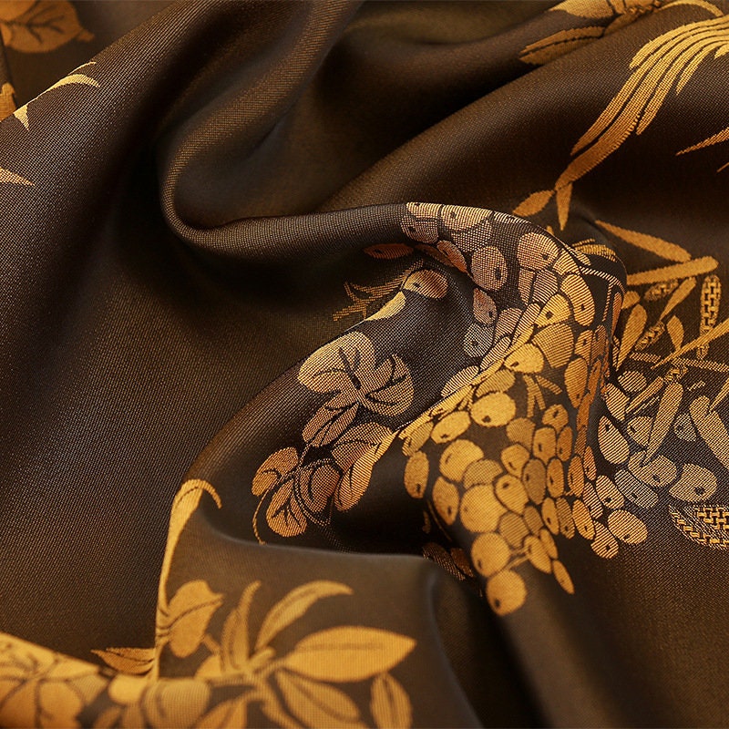 Tissu damassé à motifs d'oiseaux et de fleurs : imprimé en fil rouge nuage, 150 cm de large