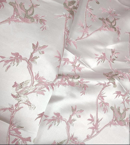 Tissu jacquard à motif d'oiseaux et de fils d'or : matériau d'ameublement de 150 cm de large