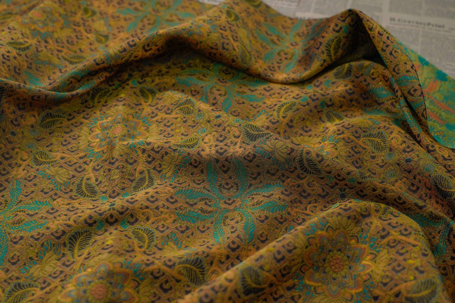 Tissu jacquard damassé tibétain : décoration bouddhiste, costumes, ameublement