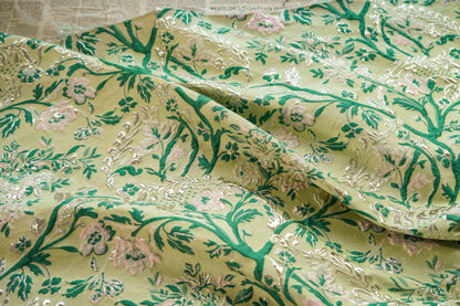 Gold Thread Jacquard Fabric: Retro Floral Upholstery, Costume, Decor