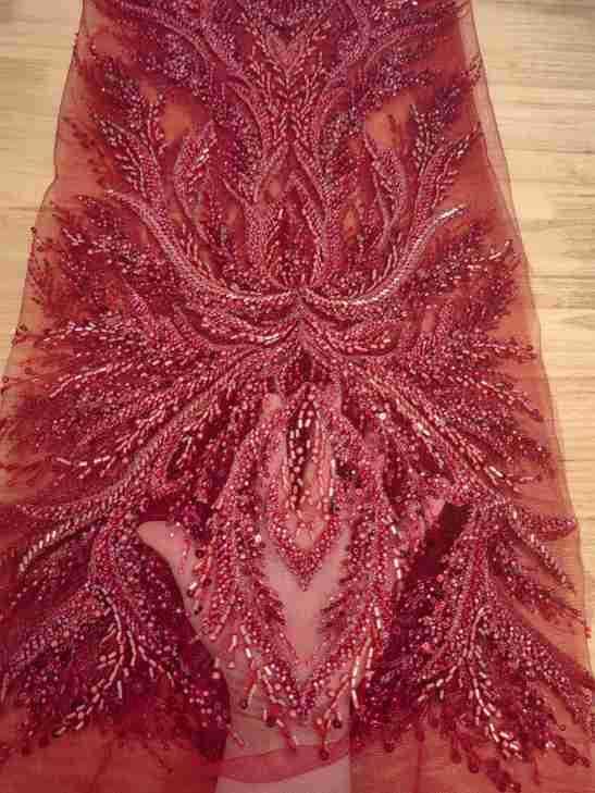 Tissu en dentelle à sequins et perles : voile de mariée, accessoire de robe