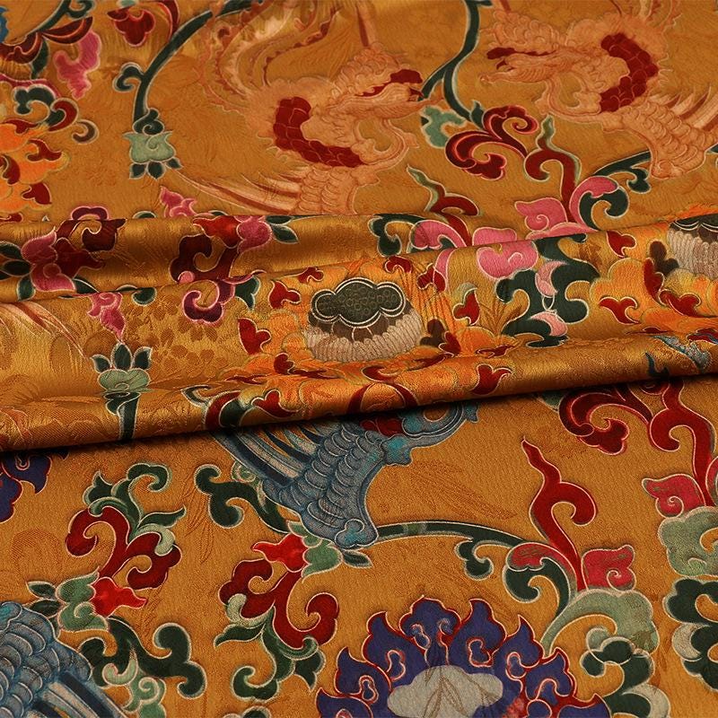 Tissu satiné en soie couleur thé : imprimé de peinture ancienne, 150 cm de large