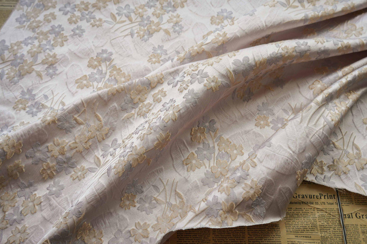 Gold Thread Floral Jacquard Fabric: 3D Foil Texture (63"W)