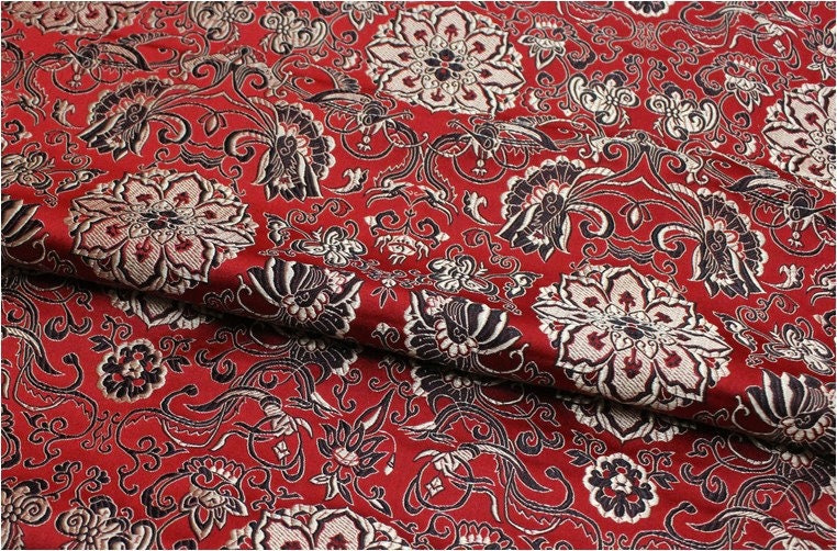 Tissu brocart à fleurs de lotus rouges : Coussin Cheongsam chinois, 150 cm de large