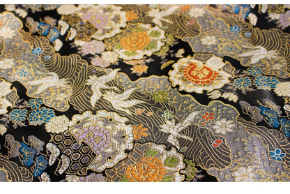 Tissu Kinran de Nishijin Crane : Brocart de soie jacquard damassé noir (largeur 59")