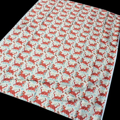 Tissu rayonne à motif tigre : motif or mongol tibétain, 147 cm de large