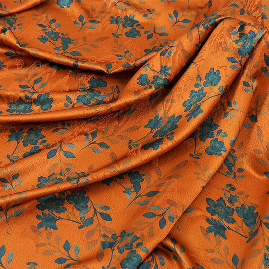 Tissu en soie imprimé numérique « Plum Blossom Tea », 150 cm de large.