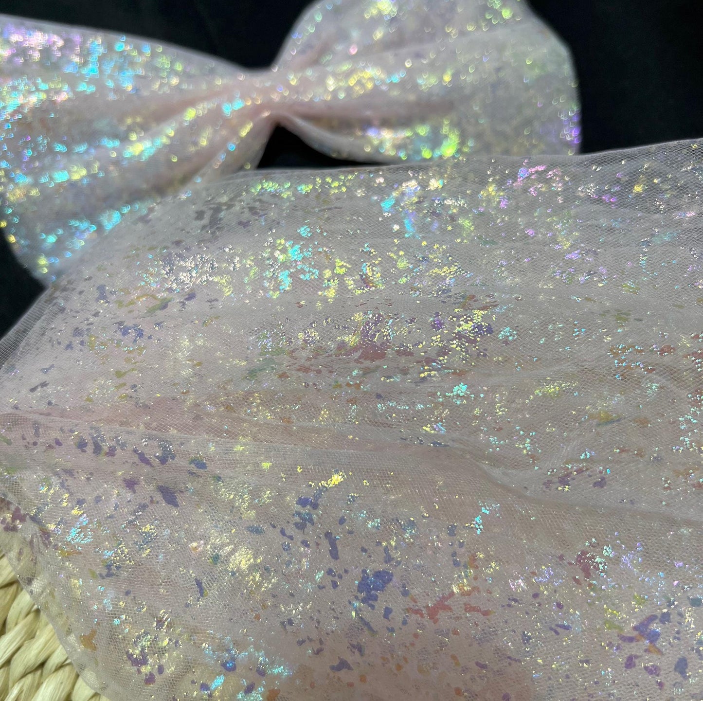 Tissu en maille holographique rigide effet sirène ��� Tulle orné de feuilles métallisées pour robes DIY et décorations de fête, vendu au ya"Large