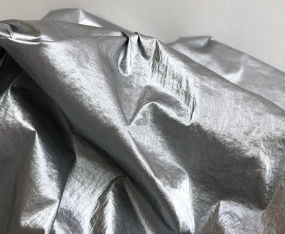 Metallic Silver Pleated Waterproof Fabric: Reversible Padded Jacket Material