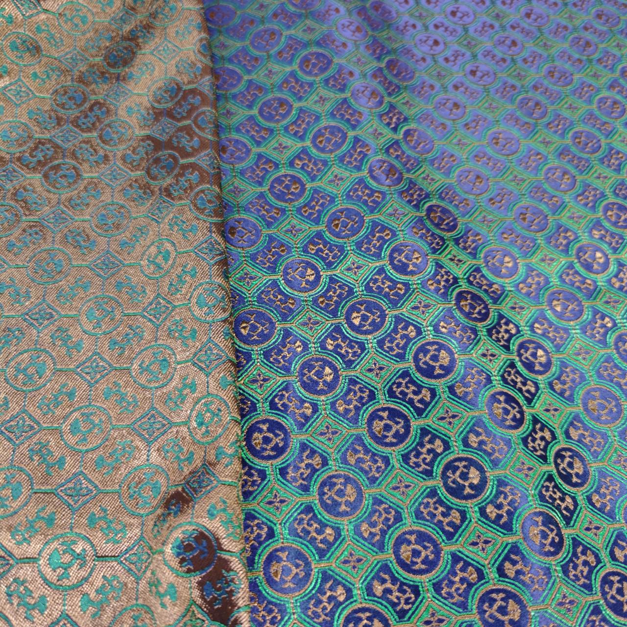 Tissu brocart jacquard à motifs floraux : mélange de soie et de rayonne, style Tang chinois