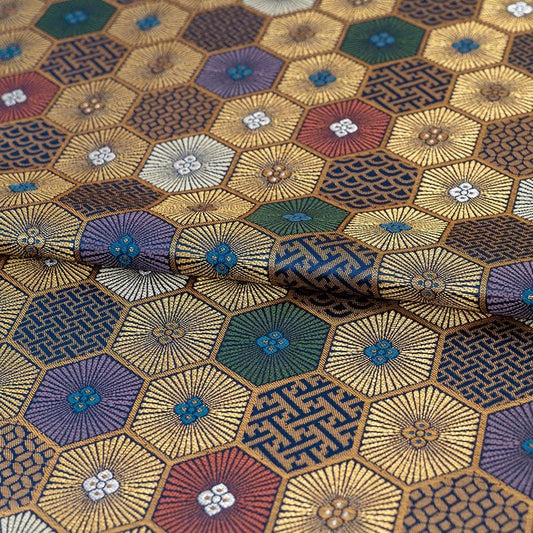 Tissu brocart japonais Nishijin : Damas de soie jacquard or à motif écaille de tortue