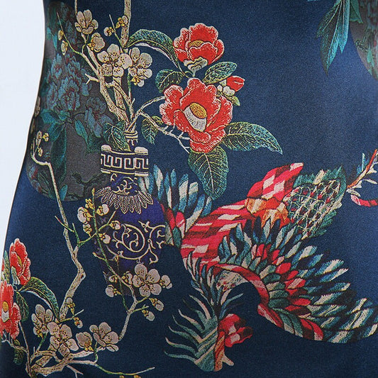 Tissu satiné à imprimé floral et oiseaux : gaze cantonaise gambierée, 150 cm de large