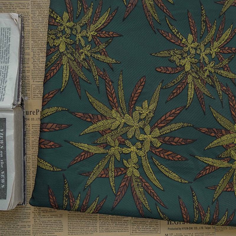 Tissu jacquard réversible vert foncé : revêtement d’ameublement tissé à motif floral en relief, 162,5 cm de large