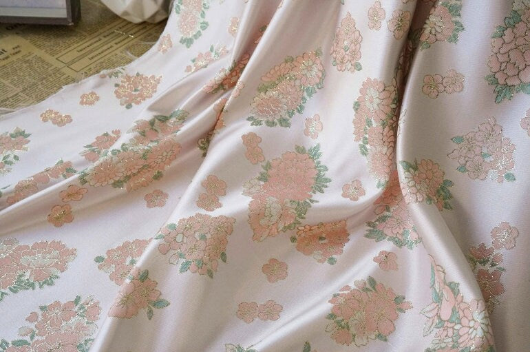 Gilding Bronzing Jacquard Fabric: Embossed Floral Designer Material