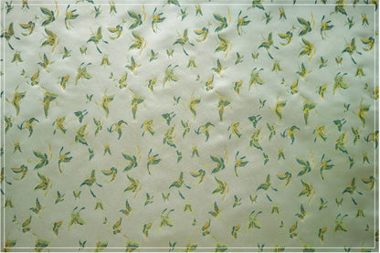 Tissu brocart vert clair à motifs papillons : robe tibétaine, cheongsam, décoration - 150 cm de large